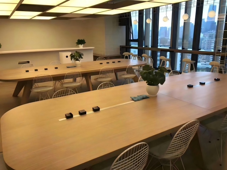 簡約辦公室裝修，高效美學(xué)辦公空間